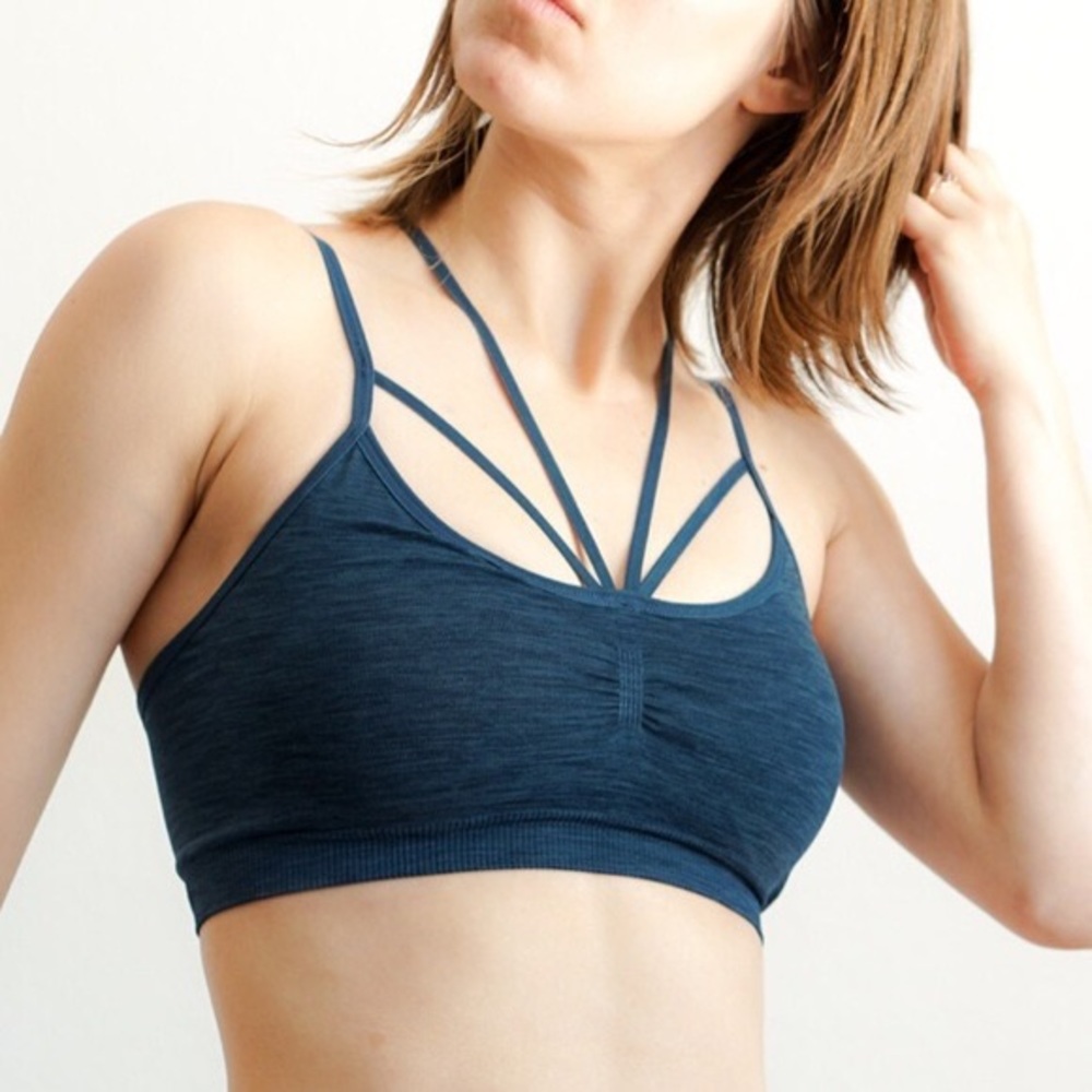 Sweaty Betty shanti strappy yoga sports bra